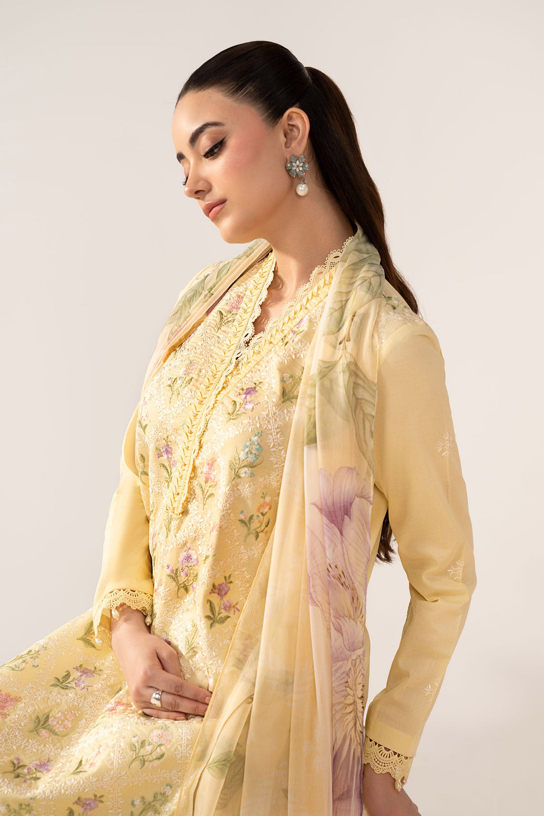 3 Piece Embroidered Lawn Suit