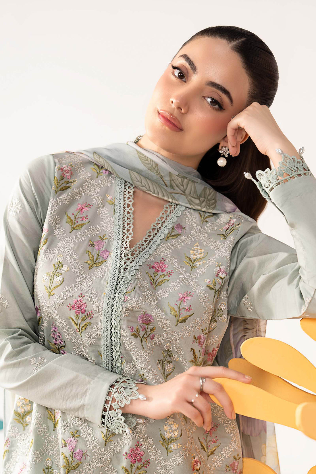 3 Piece Embroidered Lawn Suit