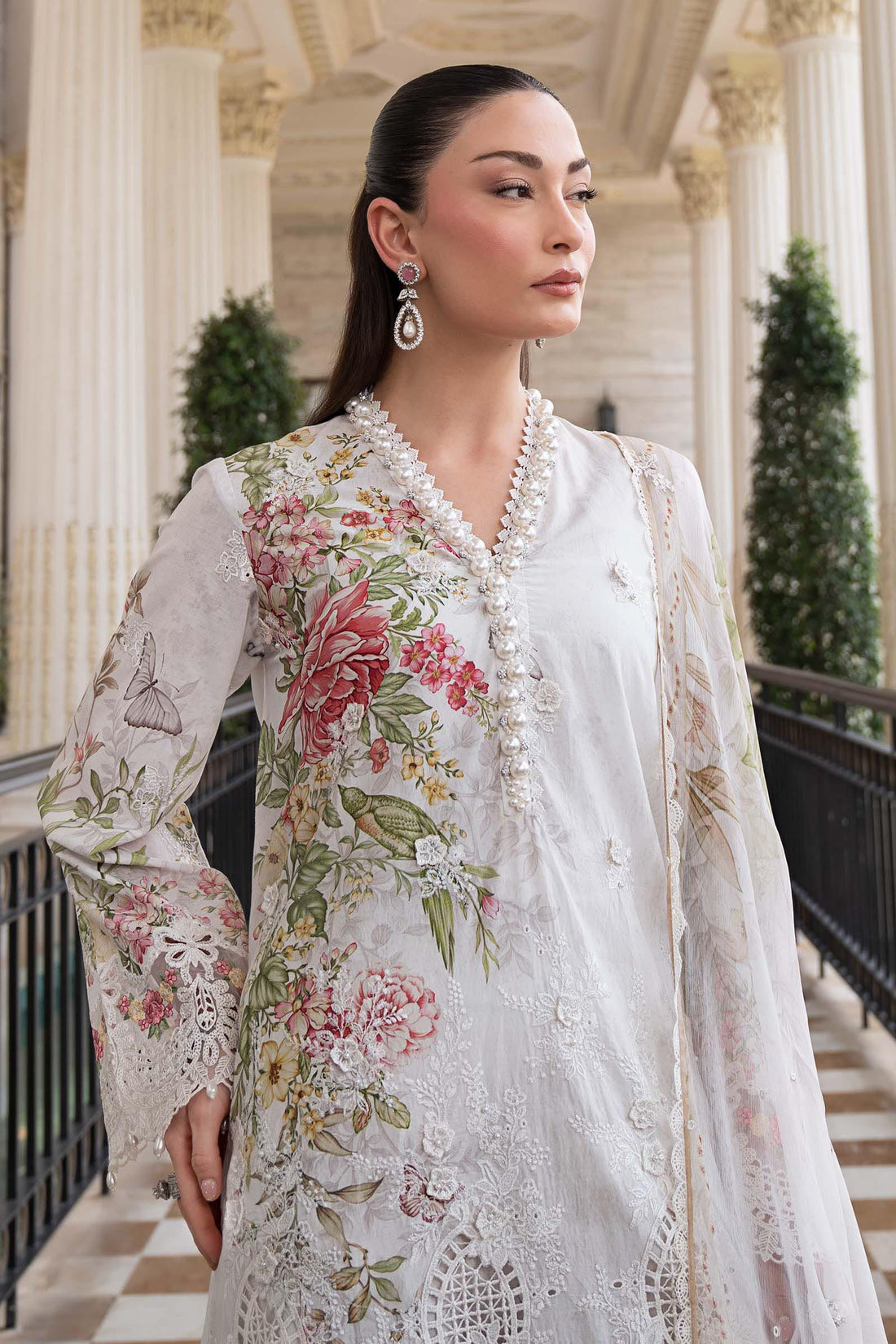 3 Piece Embroidered Lawn Suit
