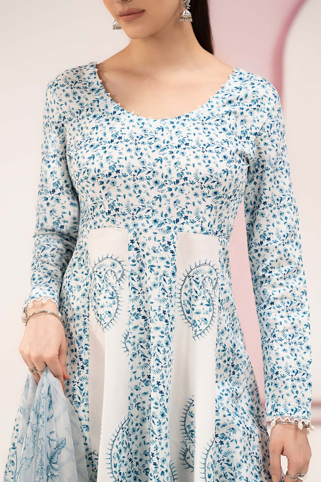 3 Piece Embroidered Lawn Suit