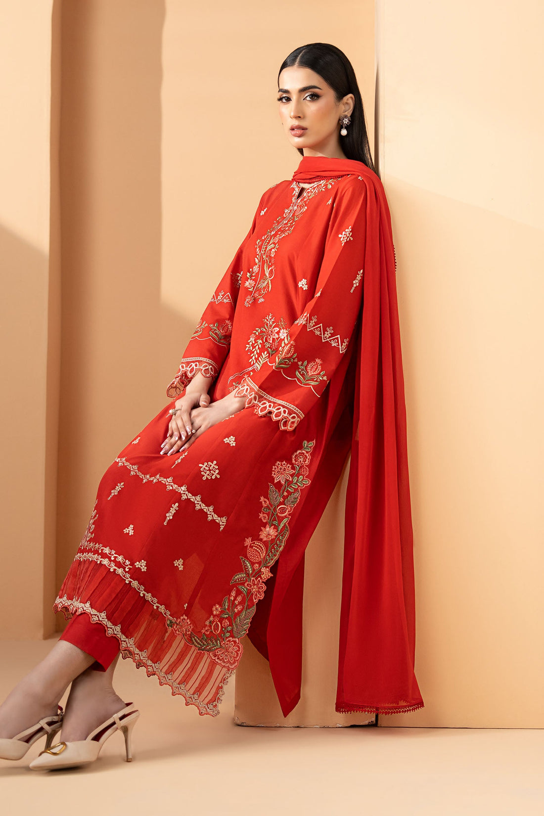 3 Piece Embroidered Lawn Suit