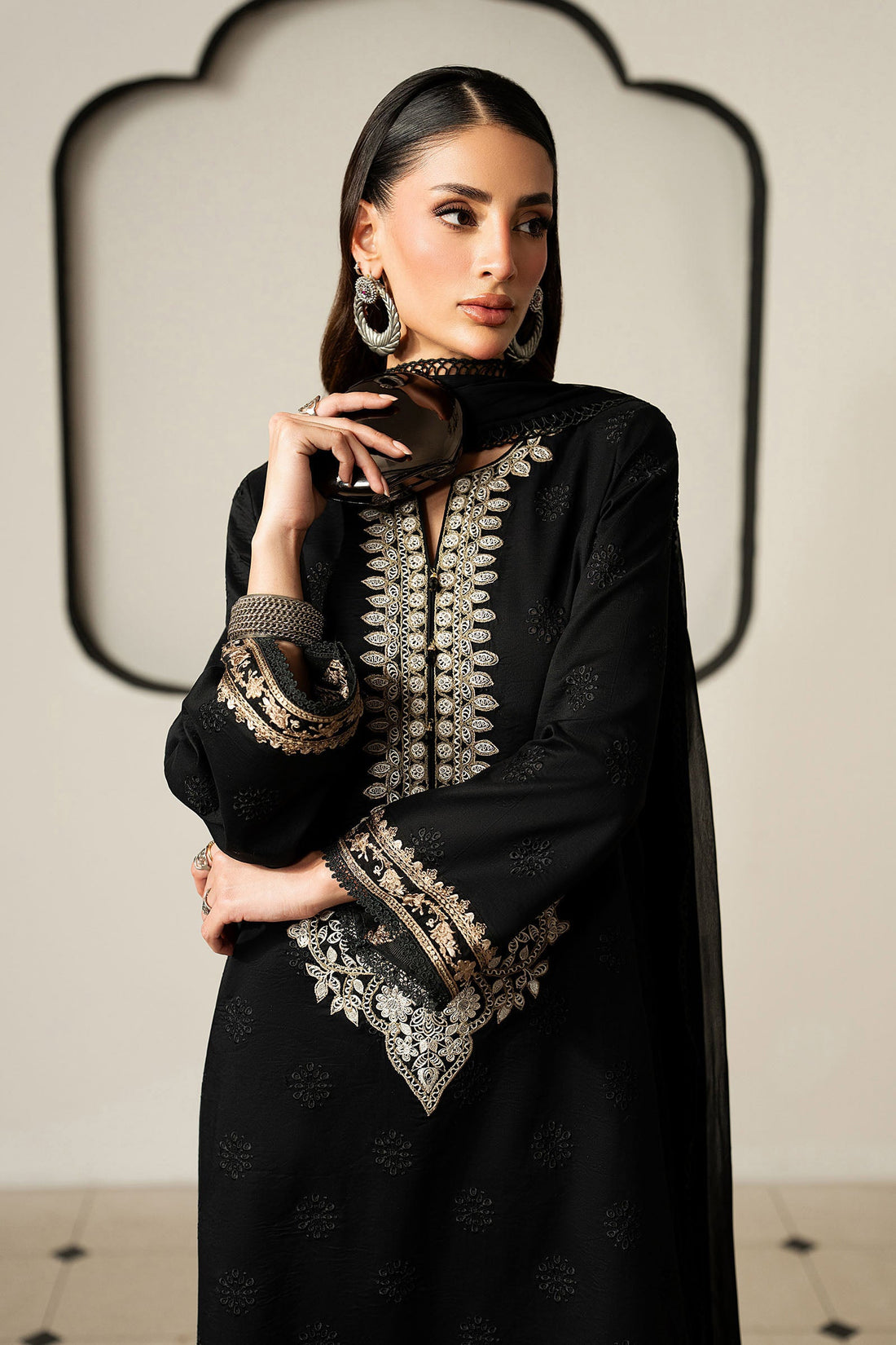 3 Piece Embroidered Lawn Suit